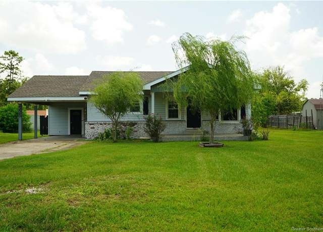 Property at 2225 Ellis Dr, Westlake, LA 70669, 2 beds, 1 bath