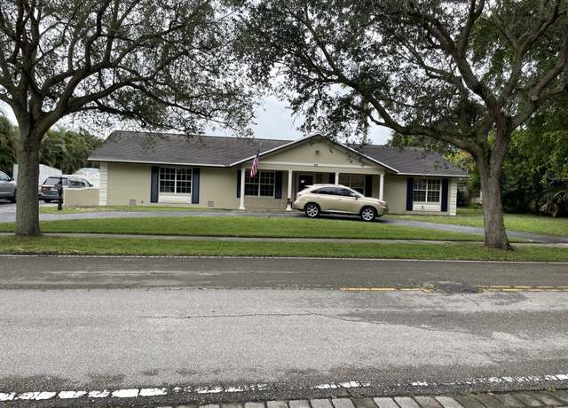 Property at 160 W Tropical Way, Plantation, FL 33317, 4 beds, 3 baths