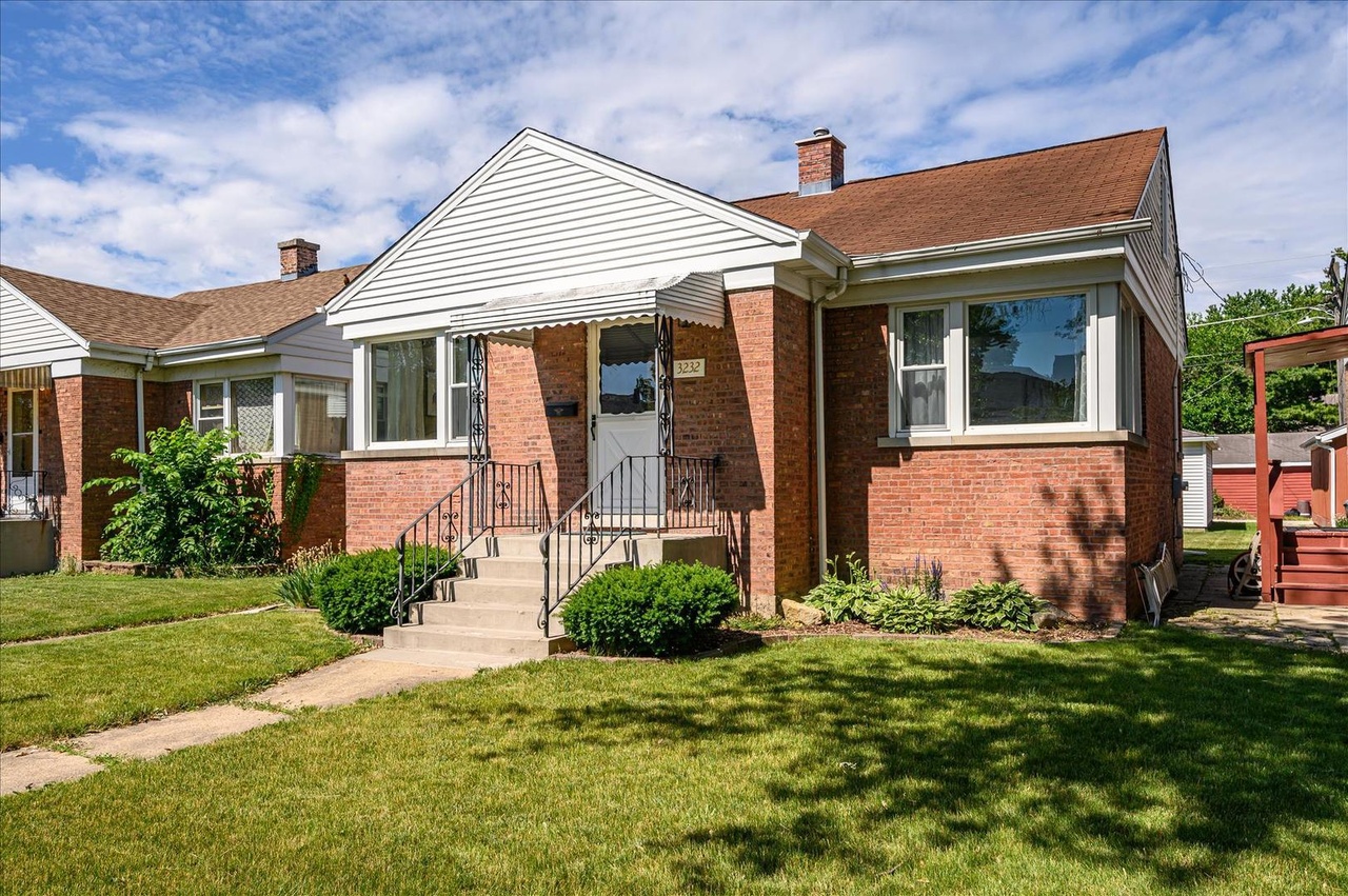 3232 Maple Ave, Brookfield, IL 60513 MLS 11120004 Redfin