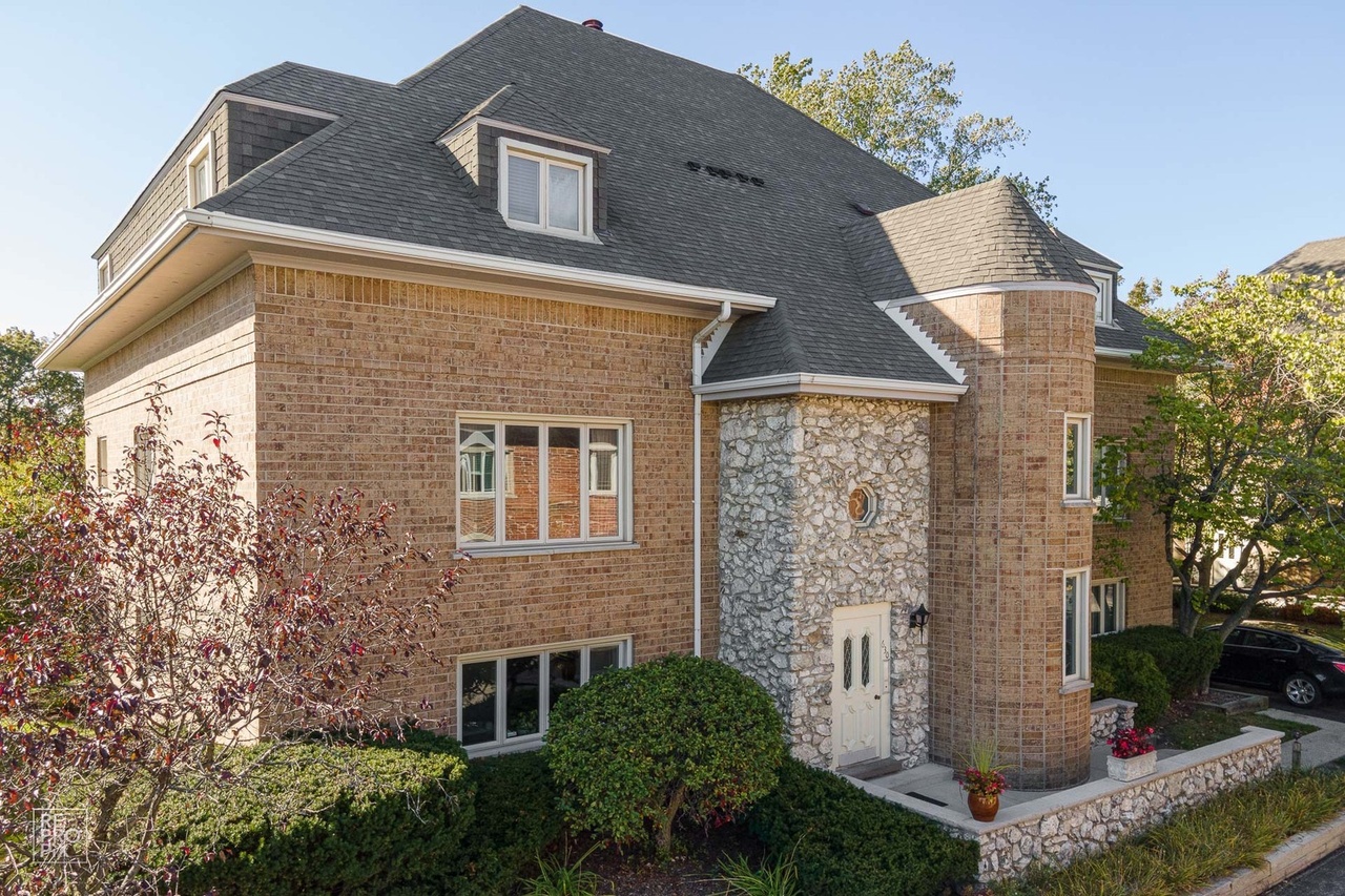 610 BALLANTRAE Dr Unit C, Northbrook, IL 60062 | MLS# 10961021 | Redfin