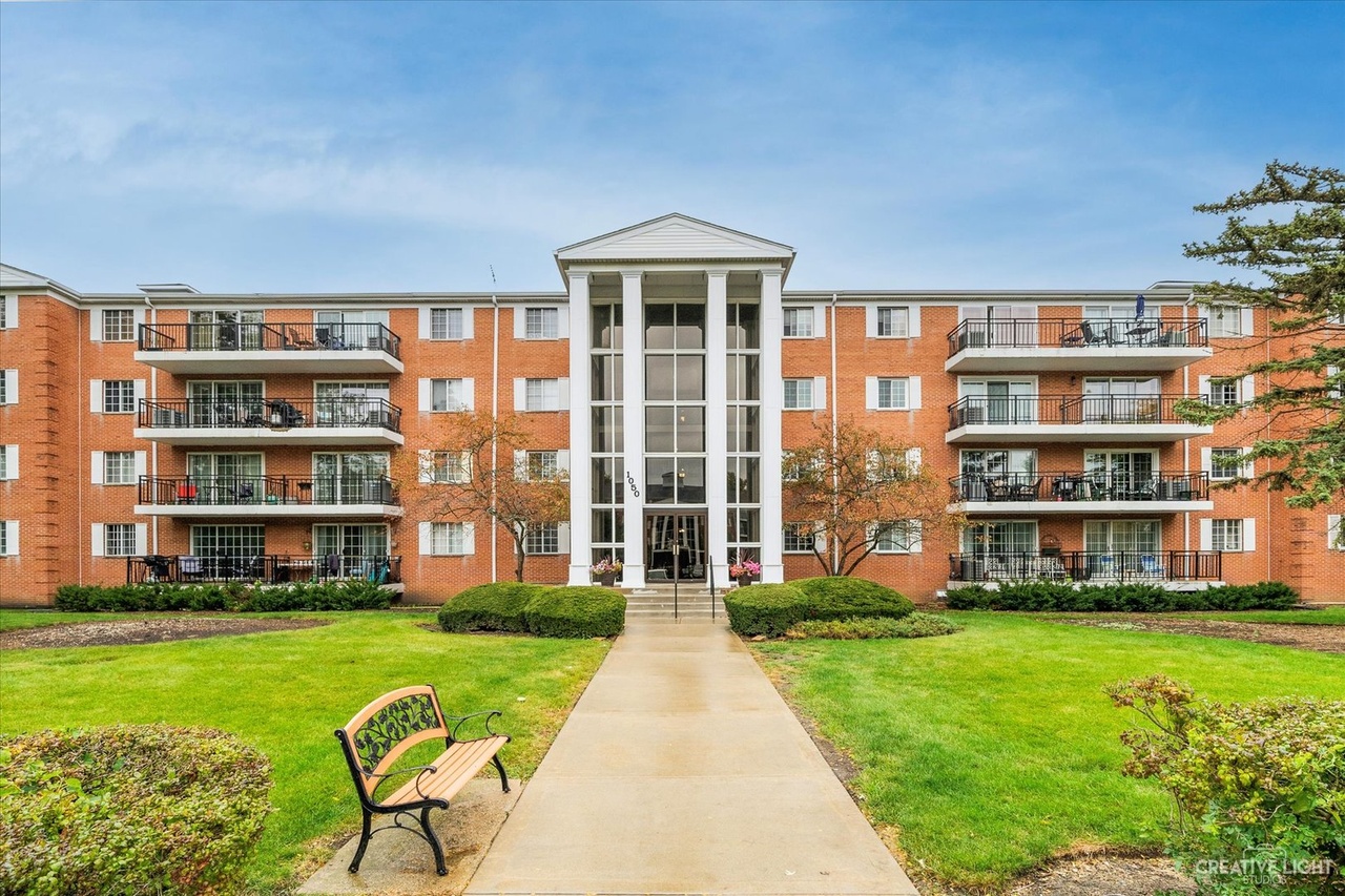 1050 N Farnsworth Ave 312, Aurora, IL 60505 MLS 11689028 Redfin