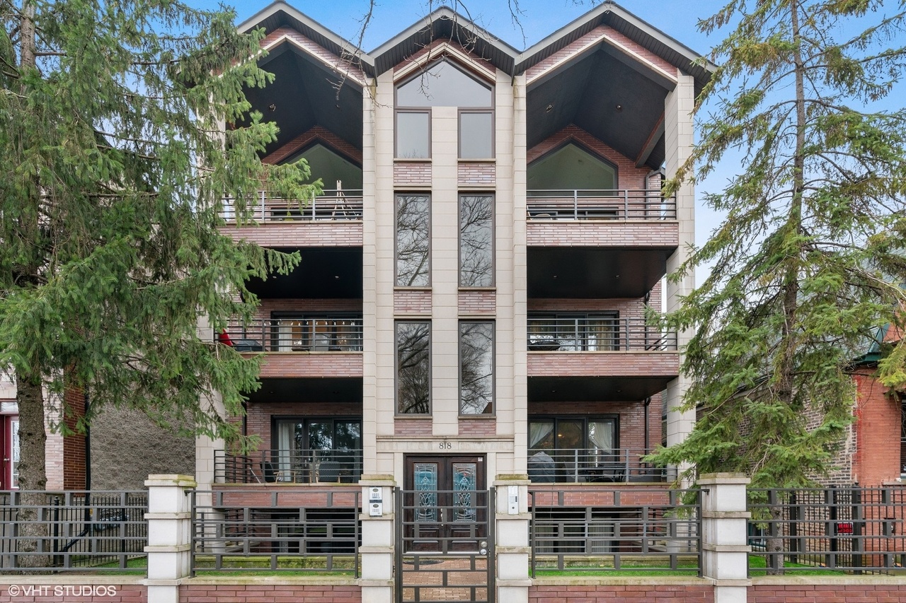 818 N Washtenaw Ave Unit 1S, Chicago, IL 60622 | Redfin