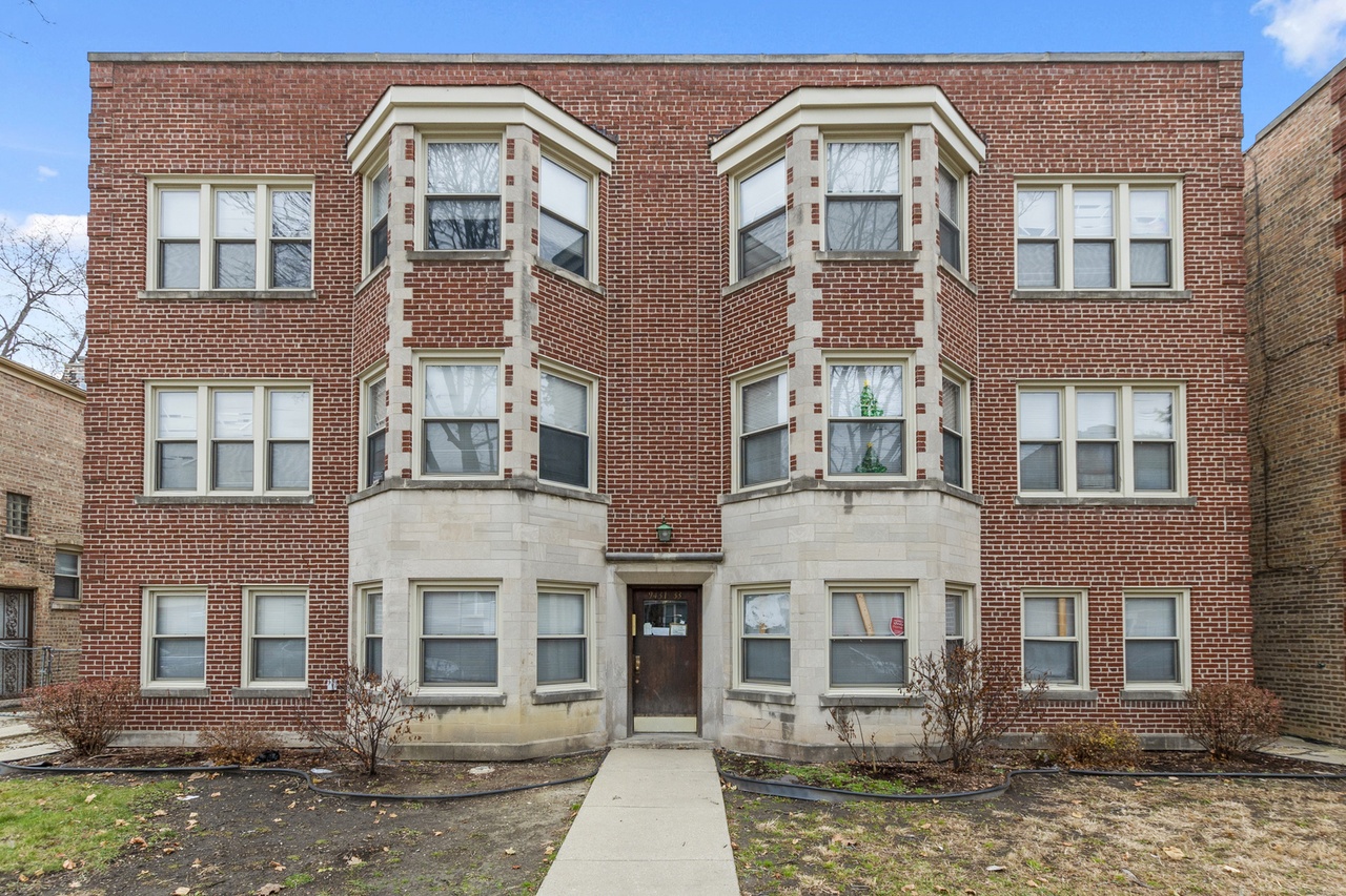 9431 S Bishop St, Chicago, IL 60620 | MLS# 11687036 | Redfin