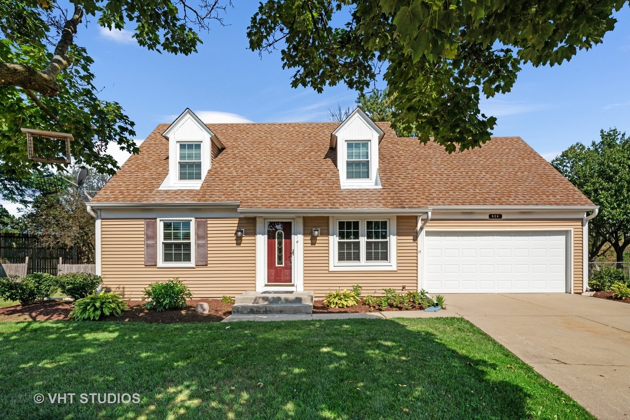 924 Shady Ln, Aurora, IL 60506 | MLS# 10820038 | Redfin