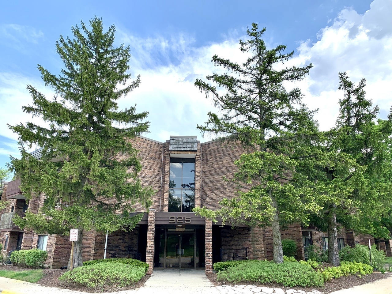925 Spring Hill Dr #311, Northbrook, IL 60062 | MLS# 10811051 | Redfin