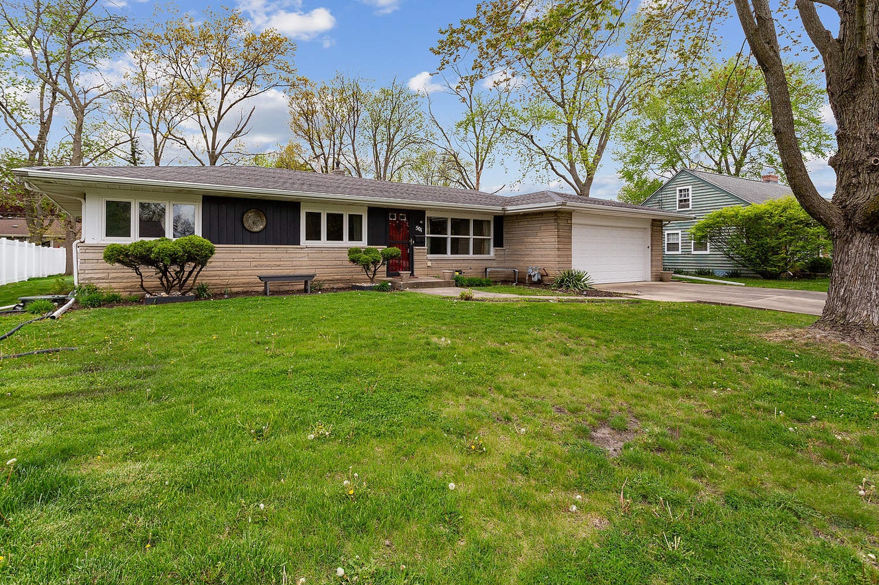 501 W Bevan Dr, Joliet, IL 60435 | MLS# 12040068 | Redfin