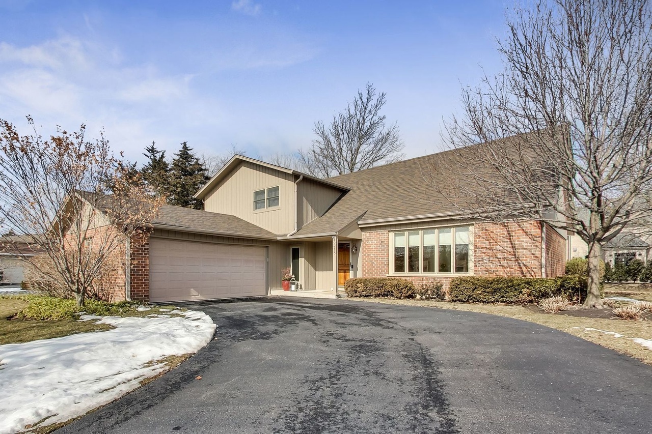 3518 River Falls Dr, Northbrook, IL 60062 | MLS# 10609074 | Redfin