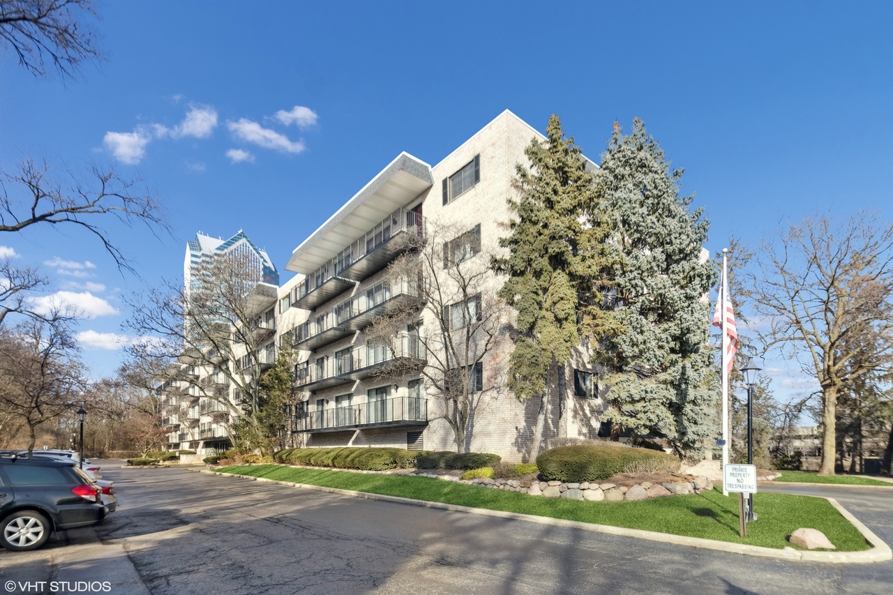 1S150 Spring Rd Unit 4E, Oakbrook Terrace, IL 60181 | MLS# 11895151 ...