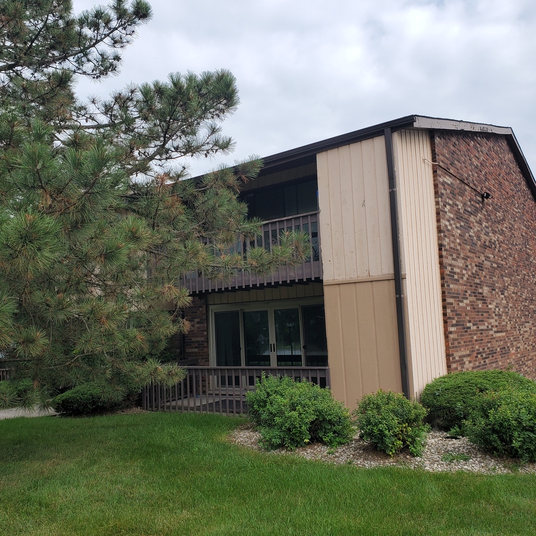 634 E Glenwood Dyer Rd #1, Glenwood, IL 60425 | MLS# 11625155 | Redfin