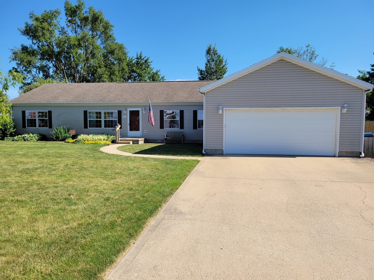 605 W Rhodes St, Thomasboro, IL 61878 MLS 11128169 Redfin