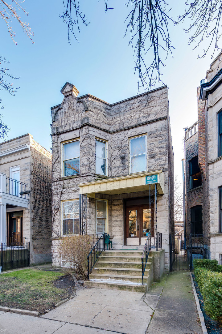 1221 W Newport Ave, Chicago, IL 60657 | MLS# 10338177 | Redfin