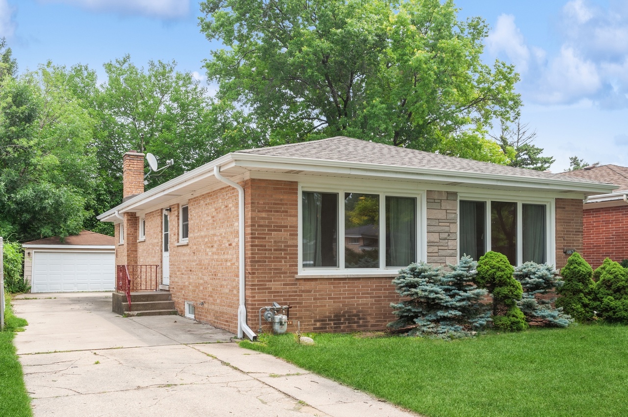 10071 Bronx Ave, Skokie, IL 60077 | MLS# 11813183 | Redfin