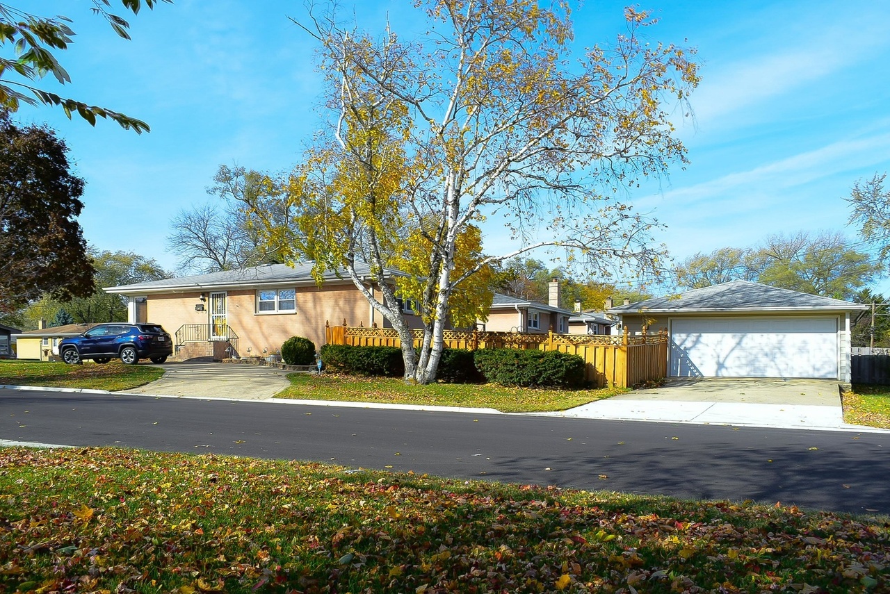 1189 S CHESTNUT Ave, Arlington Heights, IL 60005