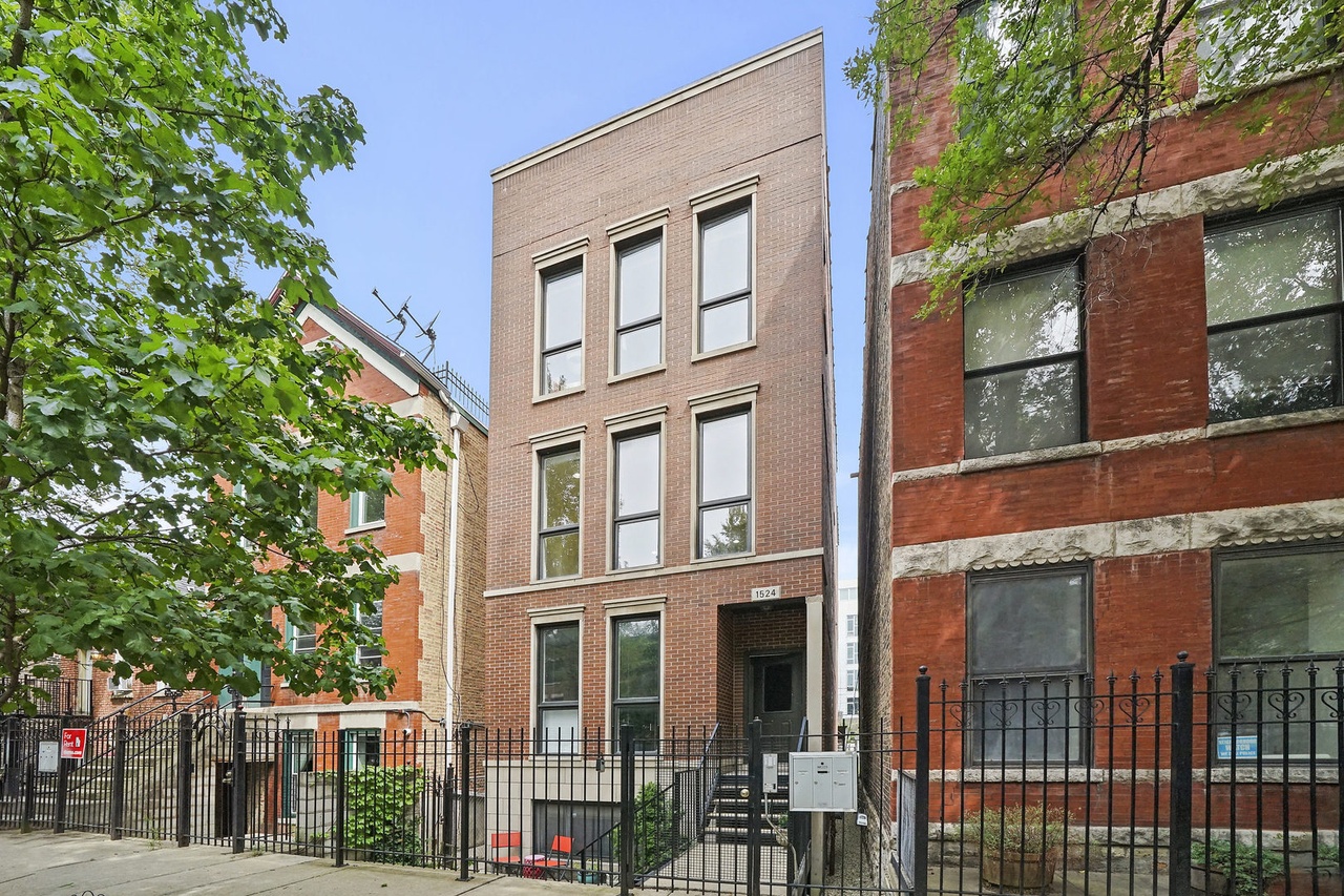 1524 W Thomas St 2 Chicago Il Mls 1103 Redfin