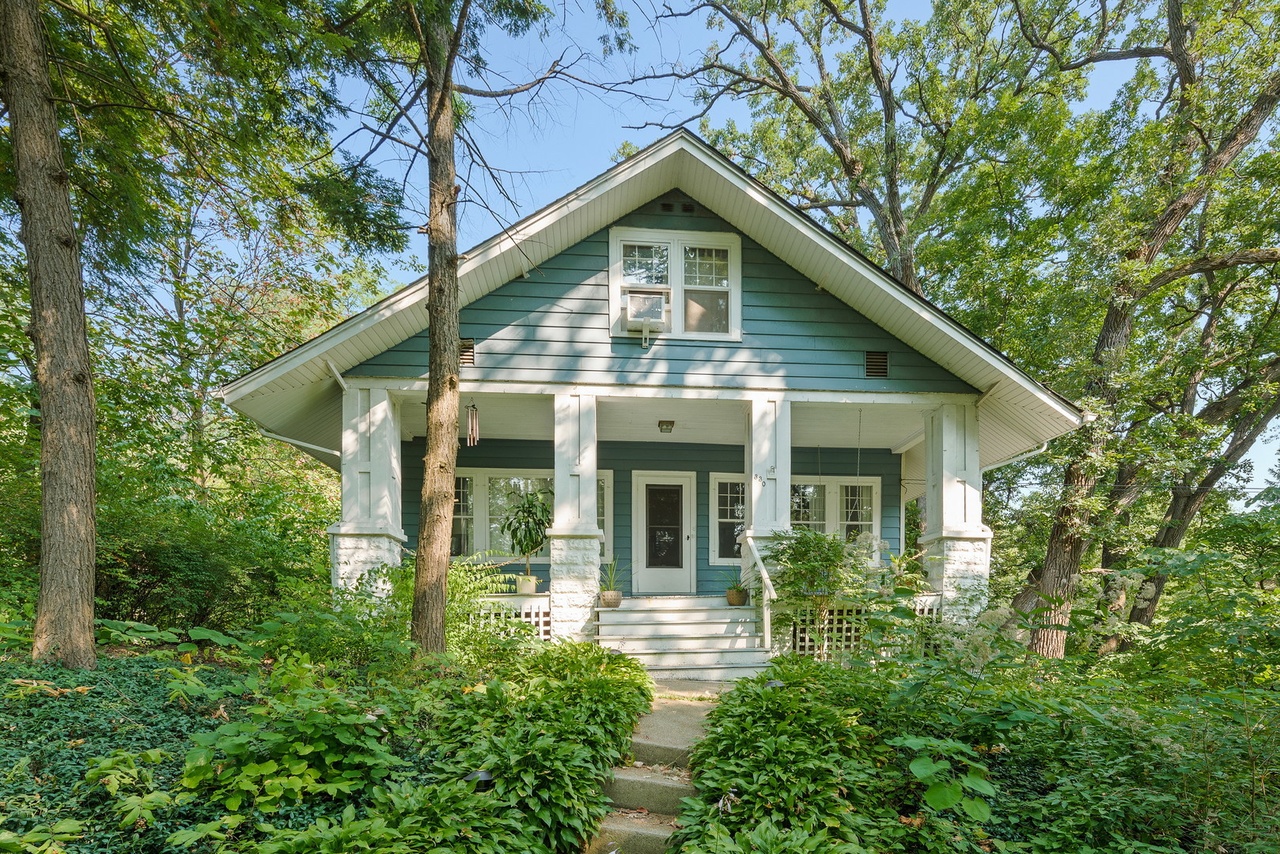 330 W Grove St Lombard Il Mls 1068 Redfin 330 W Grove St Lombard Il Mls 1068 Redfin