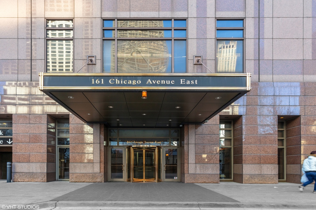 161 E Chicago Ave #2401, Chicago, IL 60611 | MLS# 11640210 | Redfin