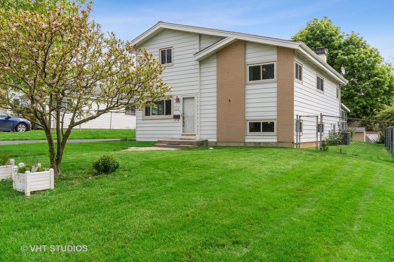 1523 Larry Ln, Glendale Heights, IL 60139 MLS 10723212 Redfin