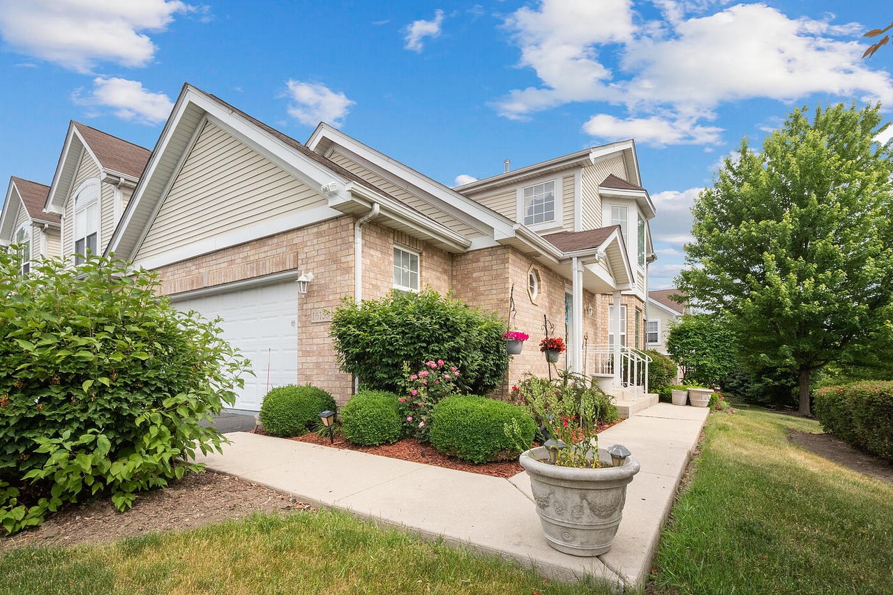 16155 Hackney Dr Orland Park IL 60467 MLS 11790233 Redfin 16155-hackney-dr-orland-park-il-60467-mls-11790233-redfin