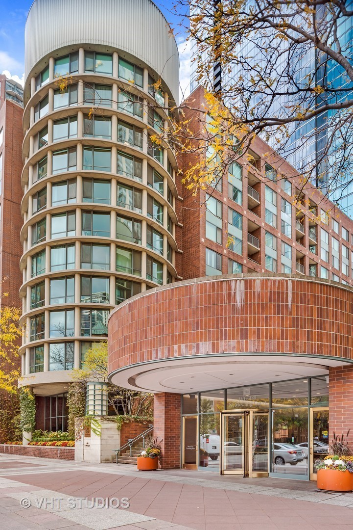 440 Mcclurg Court Chicago