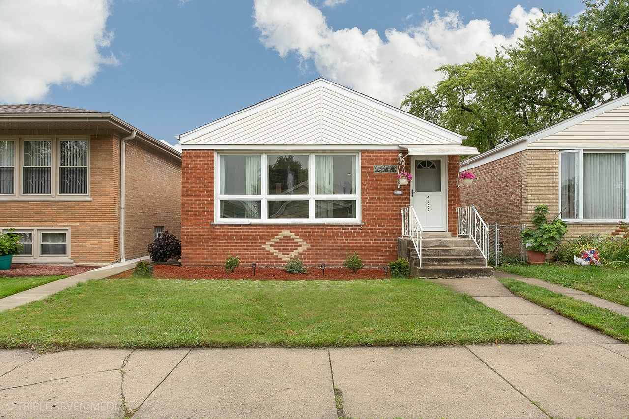 4855 S Laporte Ave, Chicago, IL 60638 | MLS# 10514257 | Redfin