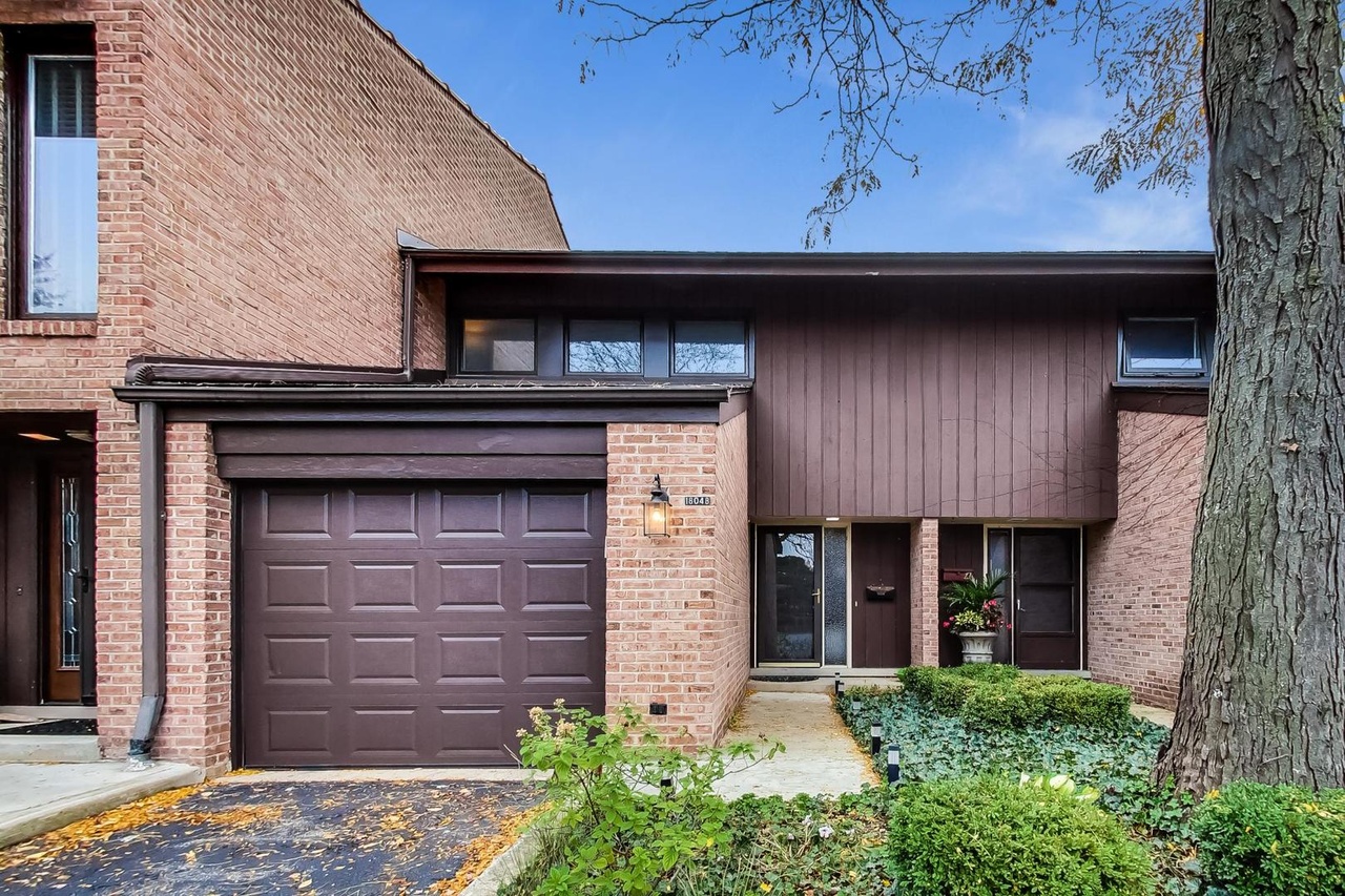 1804 Wildberry Dr Unit B, Glenview, IL 60025 | MLS# 11721259 | Redfin