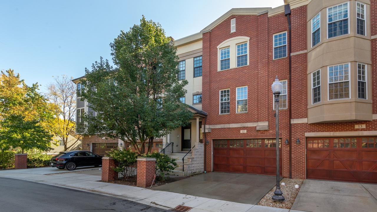 15 Virginia Pkwy, Schaumburg, IL 60193 MLS 11658260 Redfin