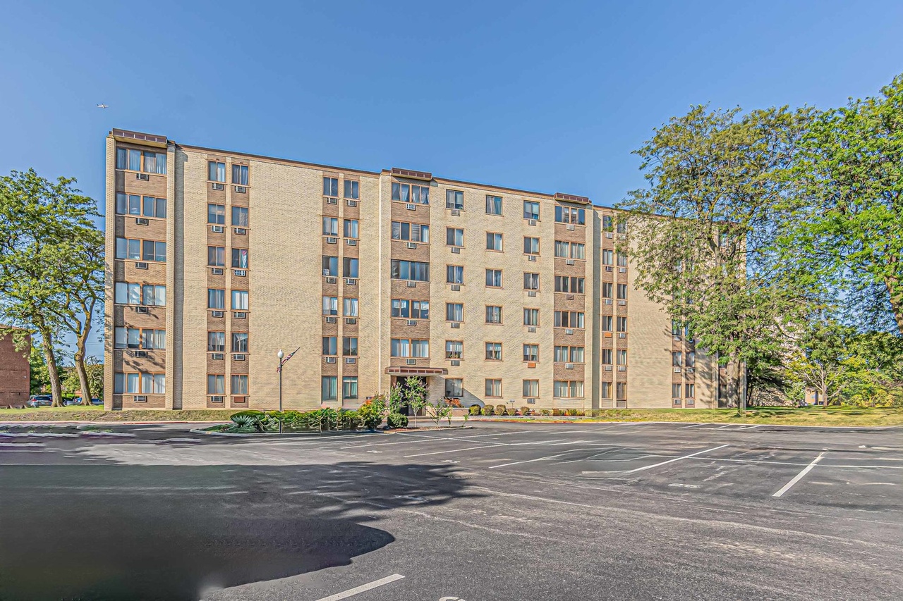 9725 S Karlov Ave #507, Oak Lawn, IL 60453 | Redfin