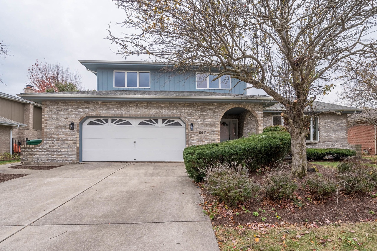 10745 Voss Dr, Orland Park, IL 60467 | Redfin