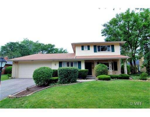 1808 FIELDWOOD Dr, NORTHBROOK, IL 60062 | MLS# 07068290 | Redfin