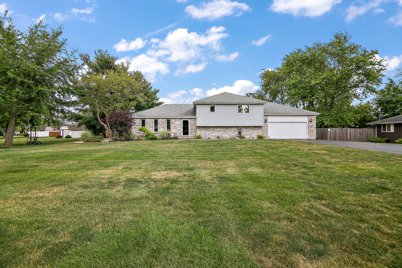 13539 Florence Rd, Mokena, IL 60448 | Redfin