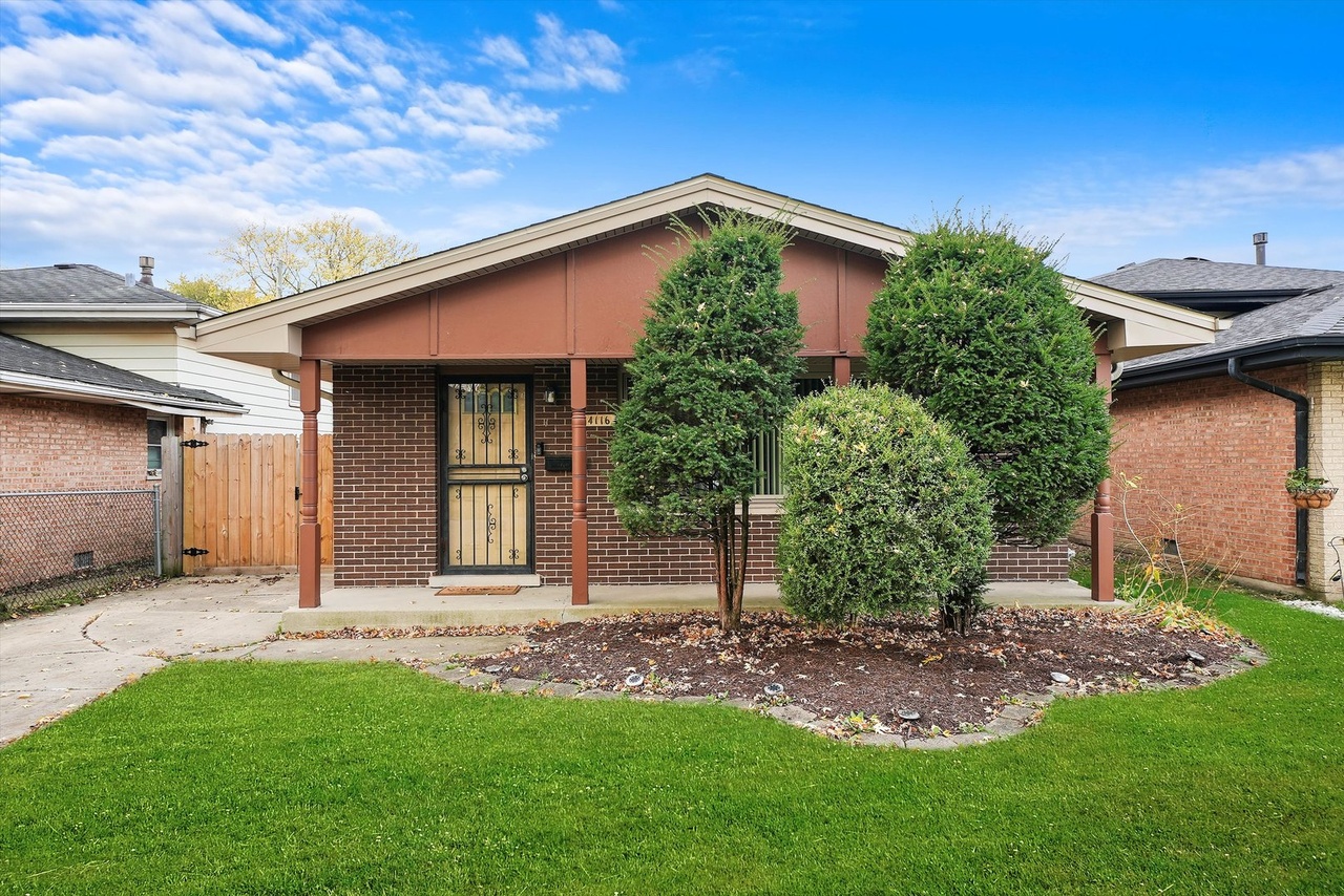 mi tsu 14116 S Hoxie Ave, Burnham, IL 60633 | For Sale ($229,999