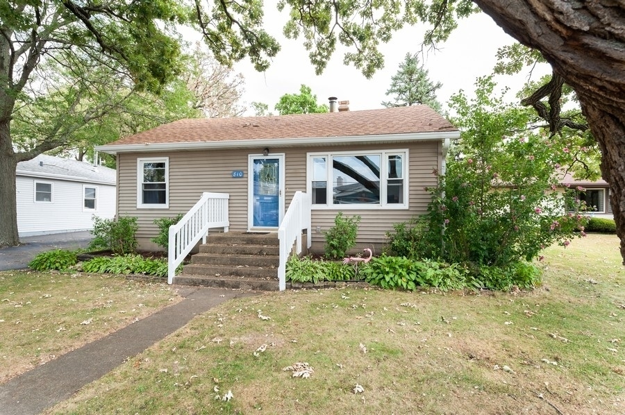 810 Lake Shore Dr, Wauconda, IL 60084 MLS 10843308 Redfin