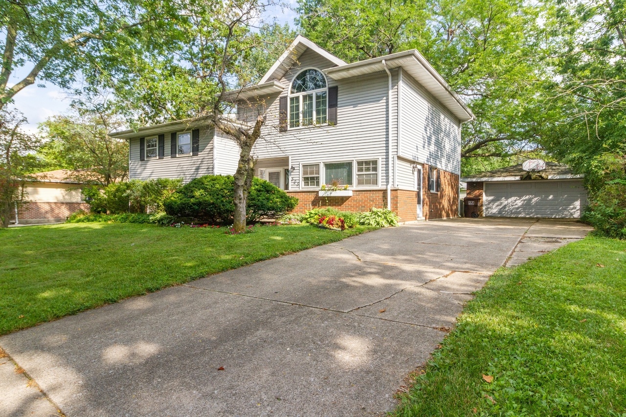 505 Antietam St, Park Forest, IL 60466 | MLS# 10806325 | Redfin