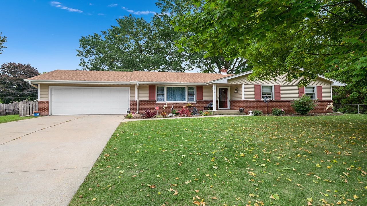 1018 Woodridge Dr, Rockford, IL 61108 MLS 10884340 Redfin