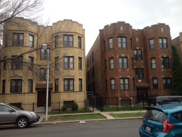 4909 w division st chicago il