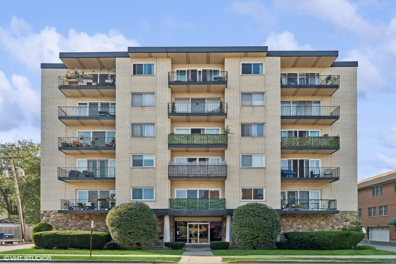 7314 Randolph St Unit 3F, Forest Park, IL 60130 | Redfin