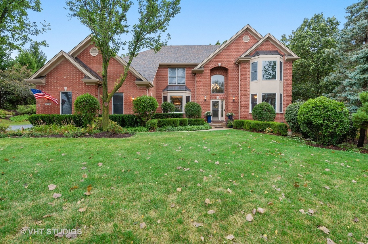 14 W Prairie Ct, Hawthorn Woods, IL 60047 | MLS# 10854373 | Redfin