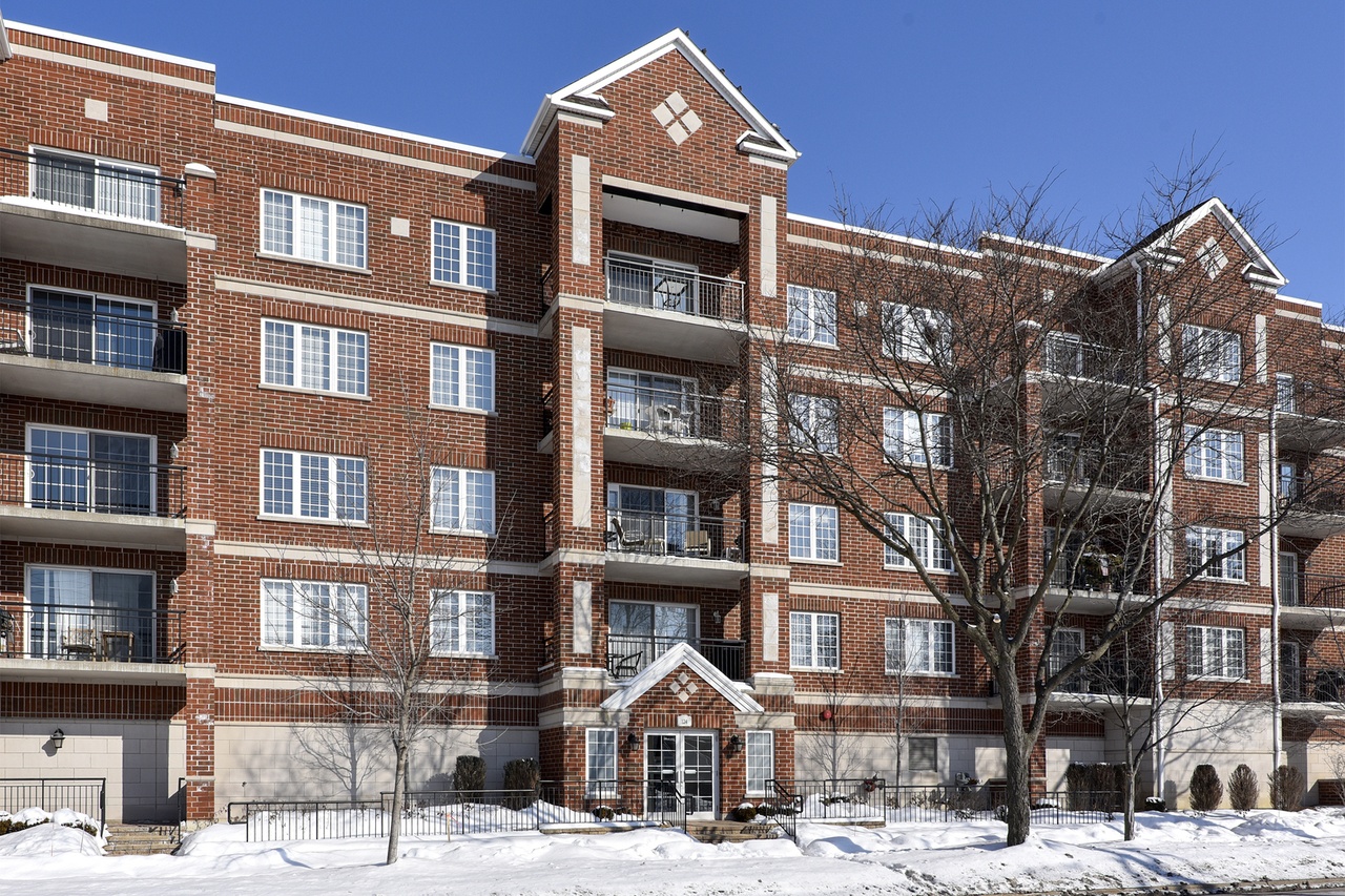 124 W Colfax St #210, Palatine, IL 60067 | Redfin