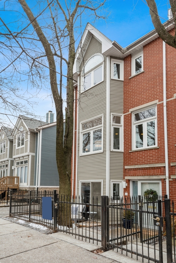 1447 W WRIGHTWOOD Ave, Chicago, IL 60614 MLS 11010389 Redfin