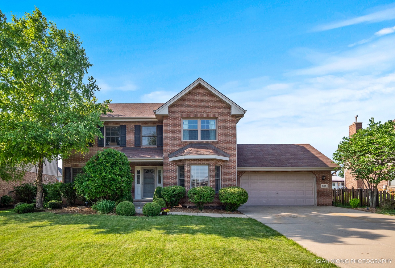 1208 Tower Hill Dr, Woodridge, IL 60517