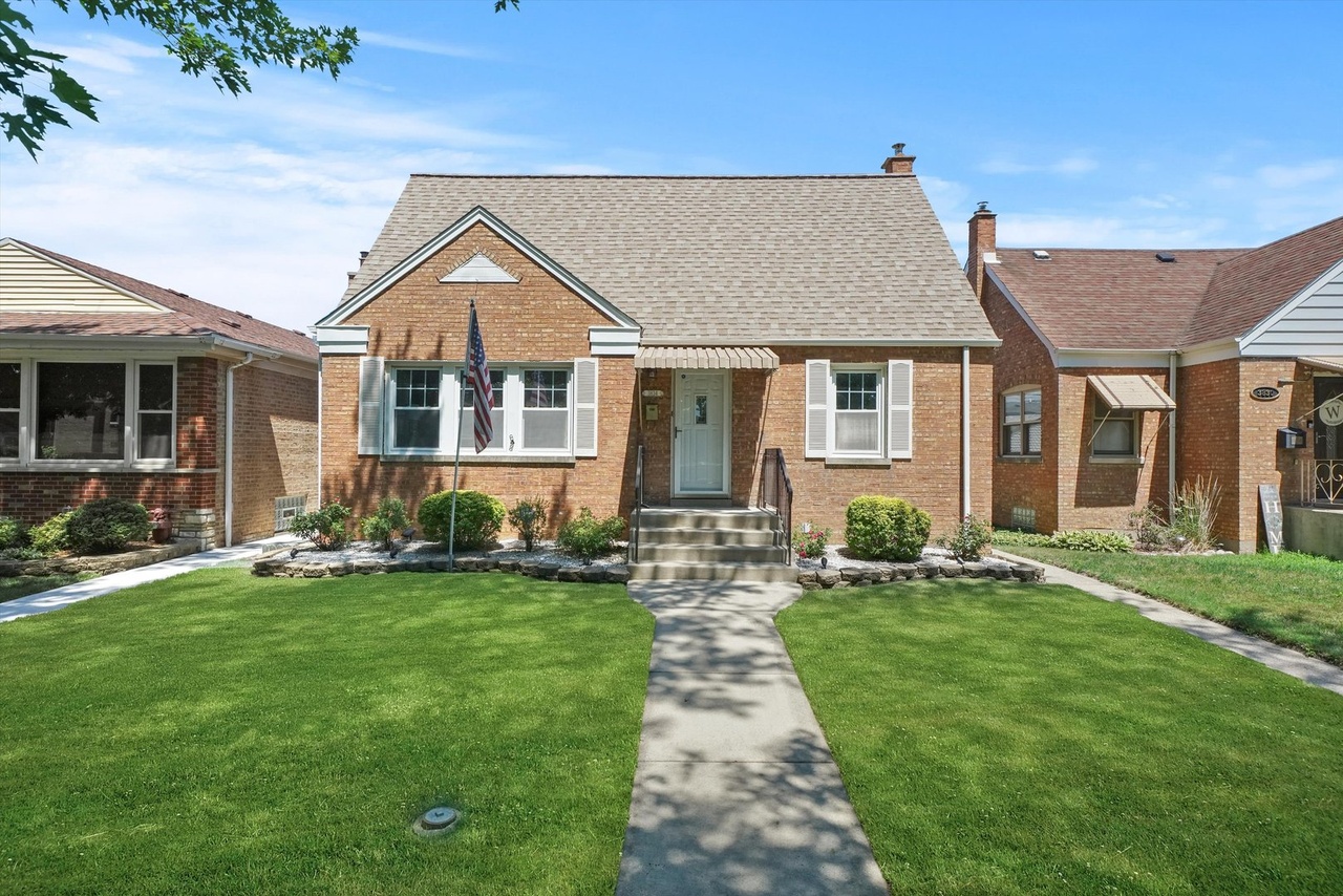 3834 W 110th St, Chicago, IL 60655 | MLS# 11627408 | Redfin