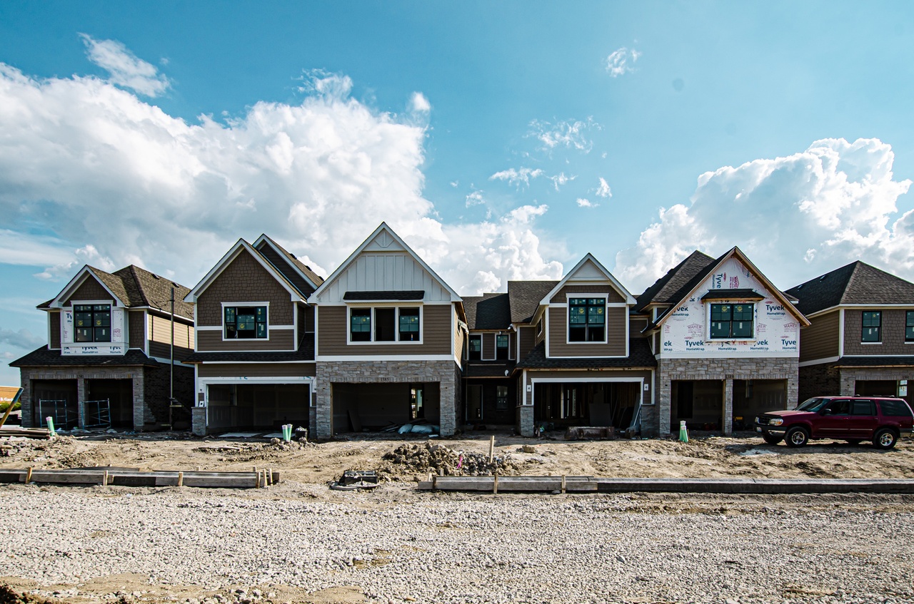 1587 Dakota Dr, Elk Grove Village, IL 60007 | Redfin