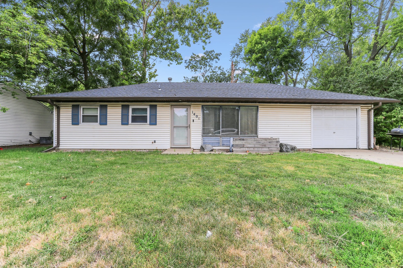 1401 S Mattis Ave, Champaign, IL 61821 | MLS# 11853443 | Redfin