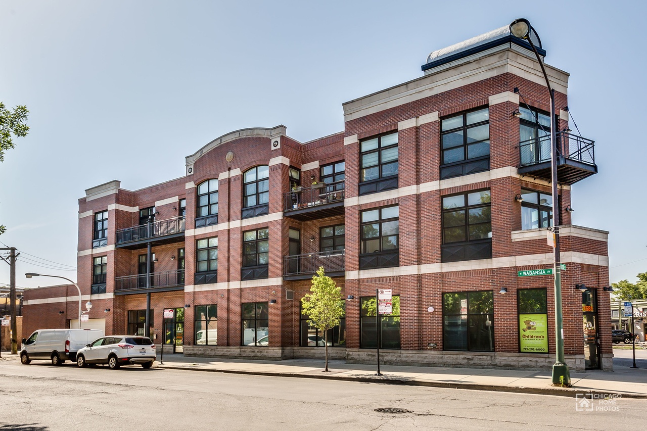 2089 W Wabansia