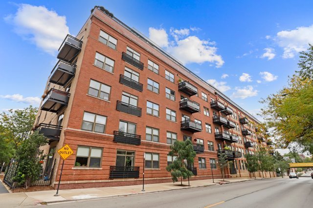 1735 W Diversey Pkwy 219 Chicago IL 60614 MLS 11827478 Redfin