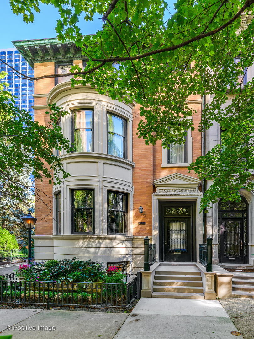 1525 N State Pkwy, Chicago, IL 60610 | Redfin