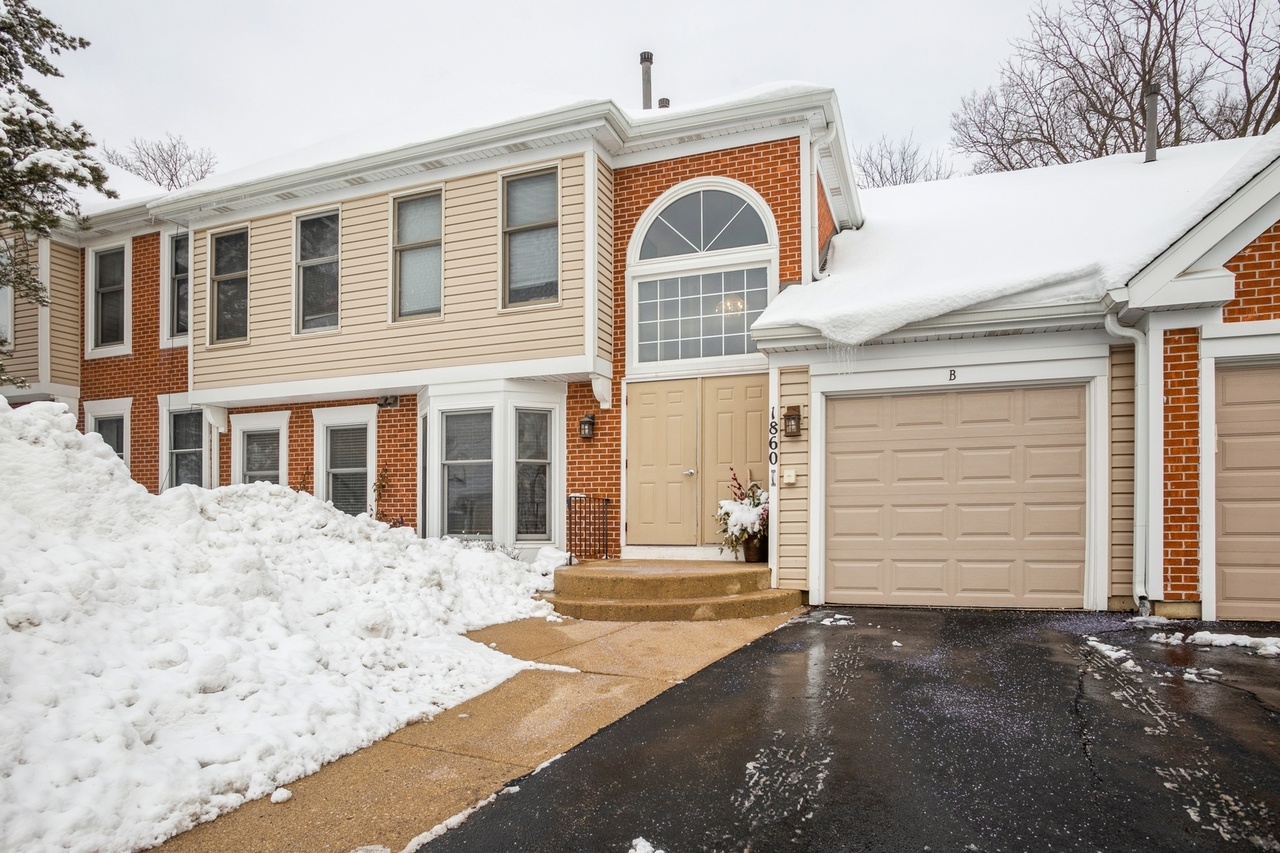 1860 Fox Run Dr Unit B, Elk Grove Village, IL 60007 | MLS ...