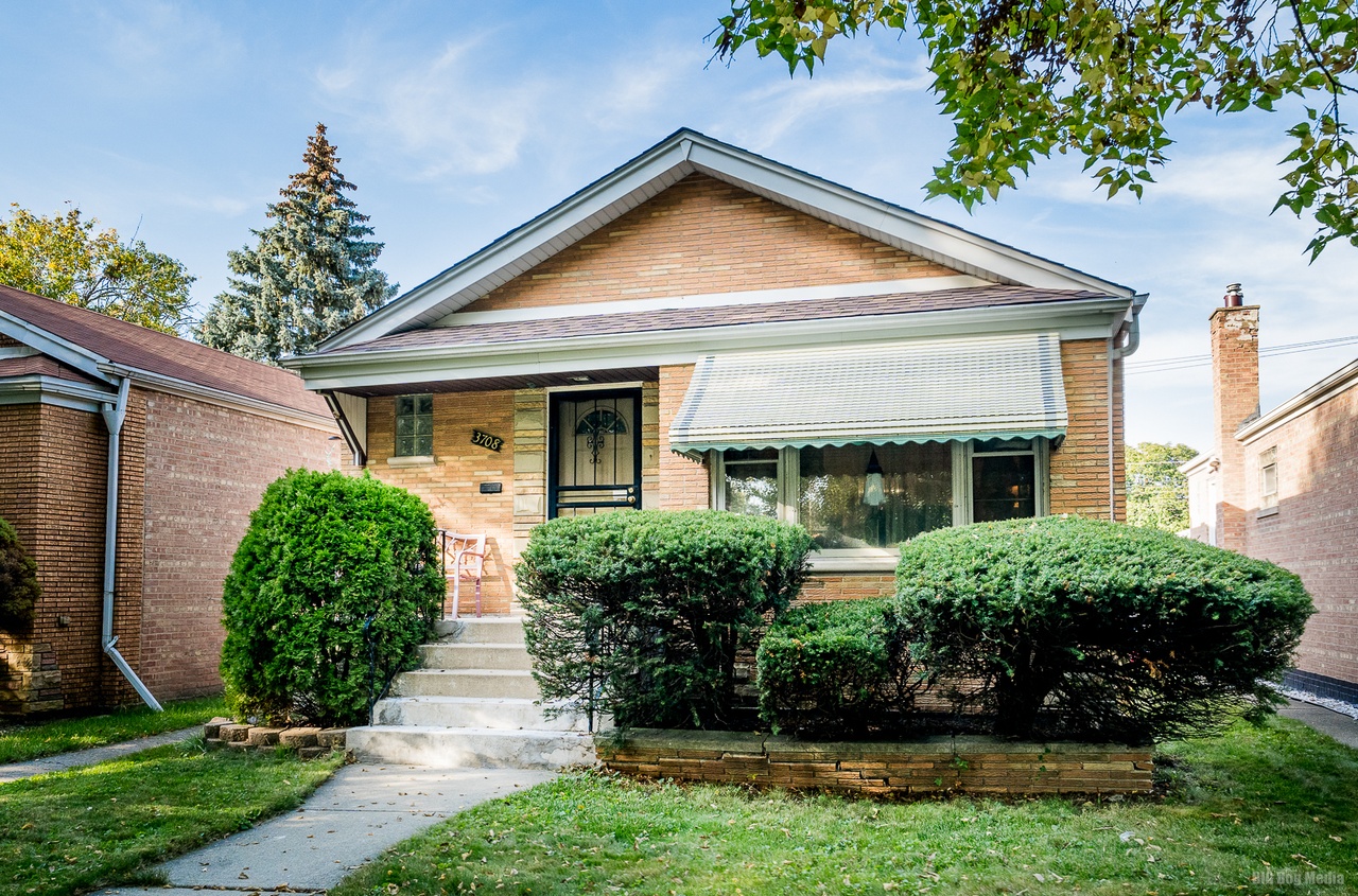 3708 W 81st Pl, Chicago, IL 60652 | MLS# 11901504 | Redfin