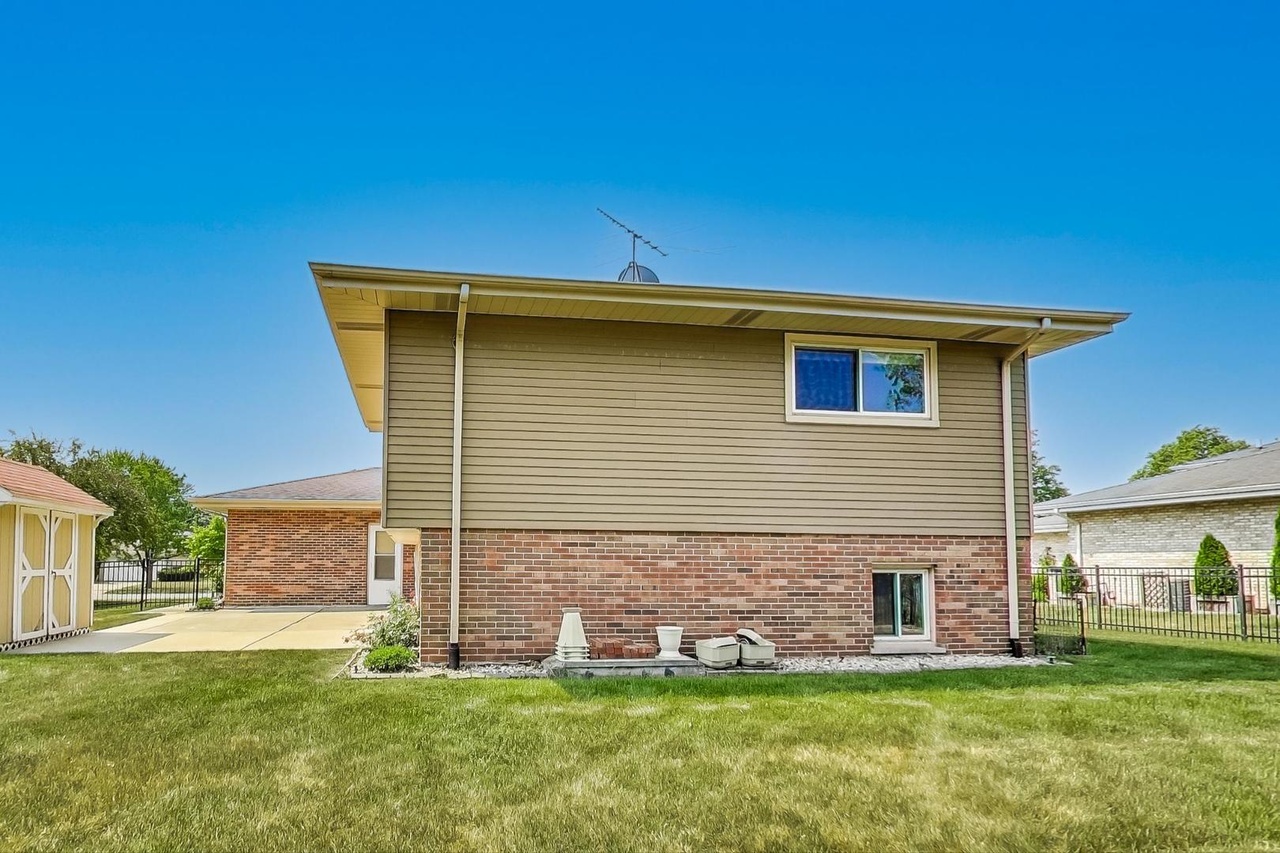 1824 71st St, Woodridge, IL 60517 MLS 11881513 Redfin