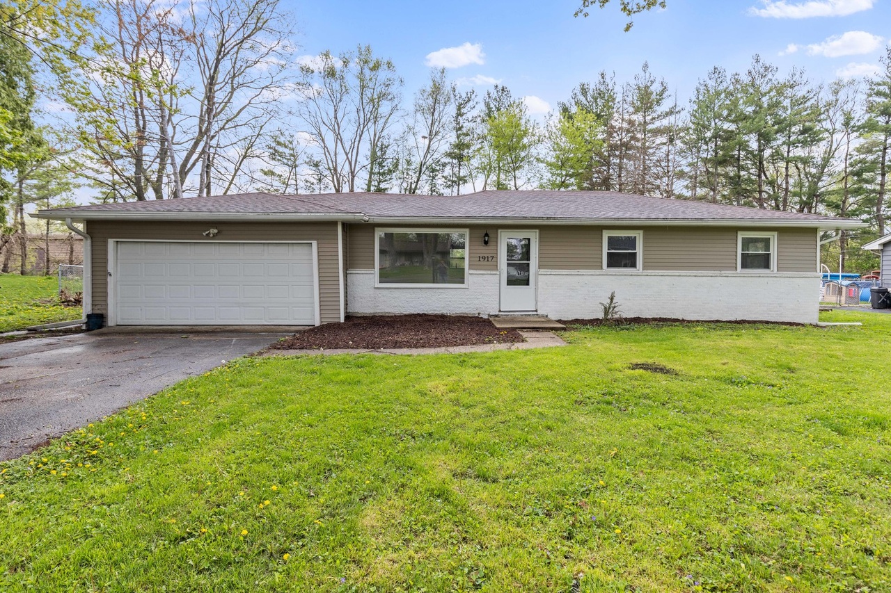 1917 Juniper Ln, Loves Park, IL 61111 | MLS# 12044523 | Redfin